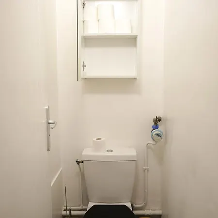 Apartment Charming 2 Bedrooms Free Parking- Near Paris St Lazare *